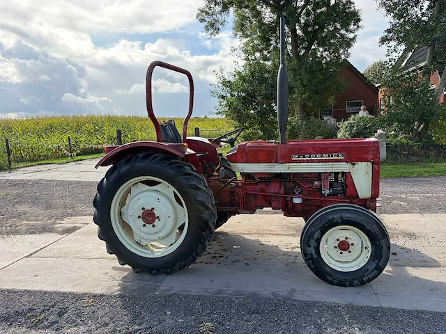 Mccormick - 1974 - 423 - oldtimer tractor - afbeelding 4 van  23