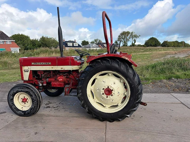 Mccormick - 1974 - 423 - oldtimer tractor - afbeelding 6 van  23