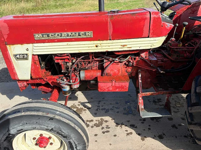 Mccormick - 1974 - 423 - oldtimer tractor - afbeelding 8 van  23
