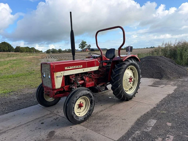 Mccormick - 1974 - 423 - oldtimer tractor - afbeelding 1 van  23