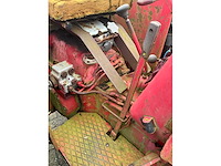 Mccormick d-324 oldtimer tractor - afbeelding 3 van  18