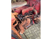 Mccormick d-324 oldtimer tractor - afbeelding 6 van  18