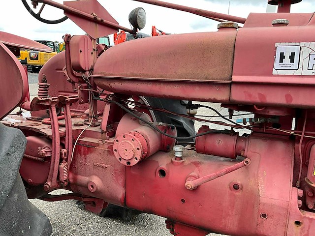 Mccormick farmall h oldtimer tractor (marge) - afbeelding 8 van  22