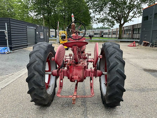 Mccormick farmall h oldtimer tractor (marge) - afbeelding 17 van  22