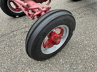Mccormick farmall h oldtimer tractor (marge) - afbeelding 22 van  22