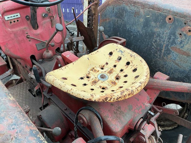 Mccormick g-432 oldtimer tractor - afbeelding 11 van  11