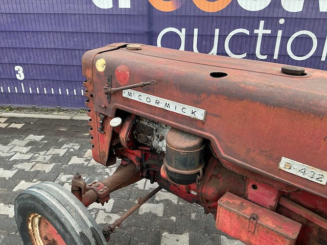 Mccormick g-432 oldtimer tractor - afbeelding 5 van  7