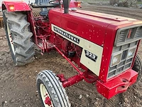 Mccormick international 323 oldtimer tractor - afbeelding 3 van  19