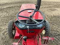Mccormick international 323 oldtimer tractor - afbeelding 8 van  19