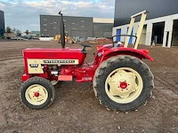 Mccormick international 323 oldtimer tractor - afbeelding 16 van  19