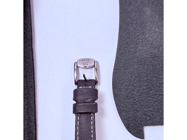 Mcm dameshorloge met juweliers etui en nieuwe batterij - afbeelding 7 van  7