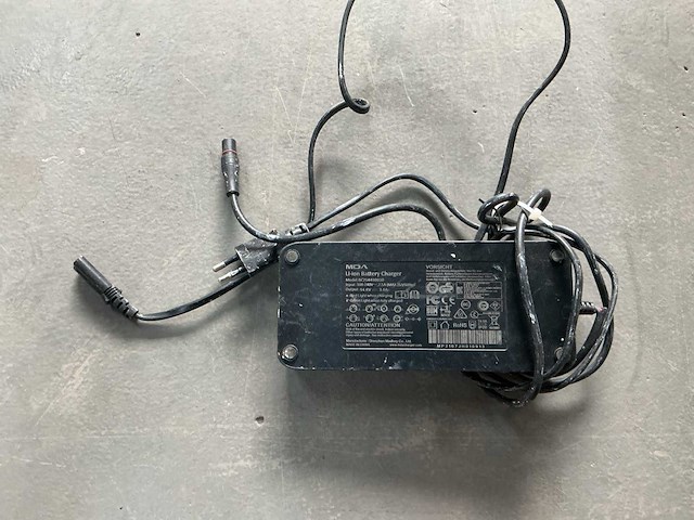 Mda acculader (6x) - afbeelding 2 van  3