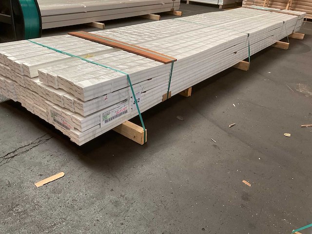 Mdf chambrant trapezium 12x68 mm (200x) - afbeelding 1 van  2