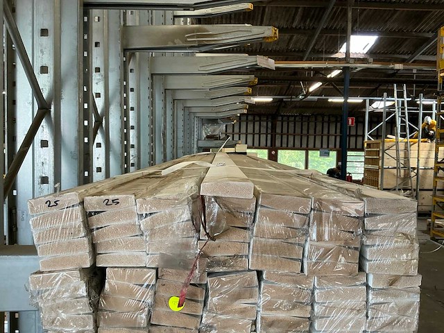 Mdf hollandse neut plint 25x85x3050 mm (71x) - afbeelding 3 van  5