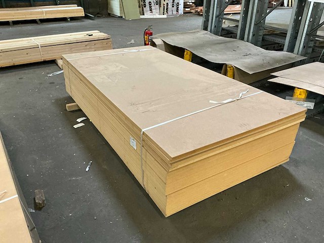 Mdf houten plaat 22 mm (23x) - afbeelding 1 van  6