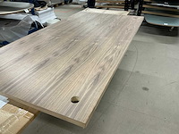 Mdf noten fineer tafelblad. voorzien van twee kabel ogen. - afbeelding 2 van  4