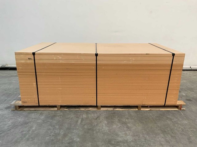 Mdf plaat 2445x1222x12mm (68x) - afbeelding 1 van  5