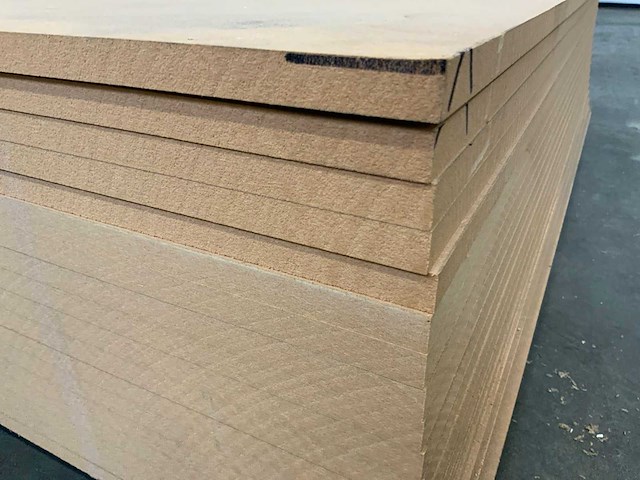 Mdf plaat 3055x1225x18mm (18x) - afbeelding 3 van  7