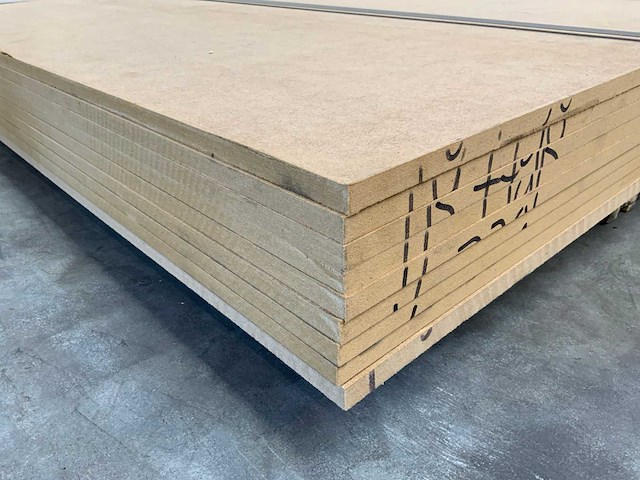 Mdf plaat 3055x1225x8mm (9x) - afbeelding 6 van  7