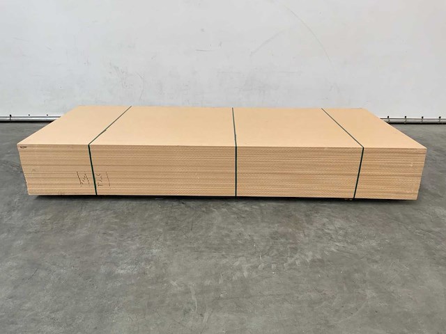 Mdf plaat 3055x1305x19mm (23x) - afbeelding 1 van  6