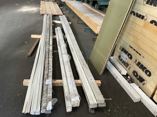 Mdf plint 18x55x4880 mm (14x) - afbeelding 1 van  4
