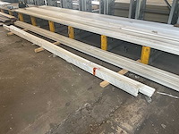 Mdf plint chambrant 12x70x4880 mm (7x) - afbeelding 1 van  2