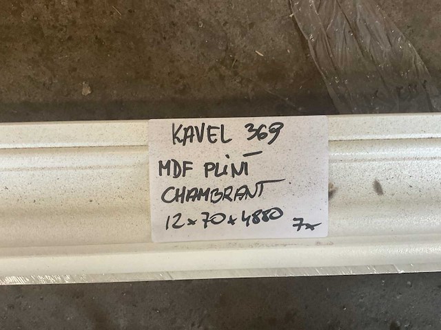 Mdf plint chambrant 12x70x4880 mm (7x) - afbeelding 2 van  2