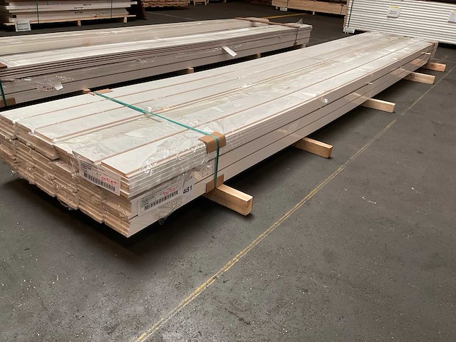 Mdf plint recht met kabelgoot 15x140 mm (85x) - afbeelding 1 van  5