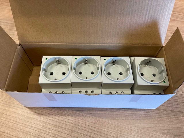 Mean well din rail voeding / contactdoos (10x) - afbeelding 6 van  7