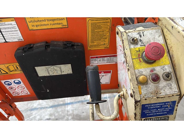 Mec 2633 es schaarhoogwerker (10 mtr) - afbeelding 3 van  5