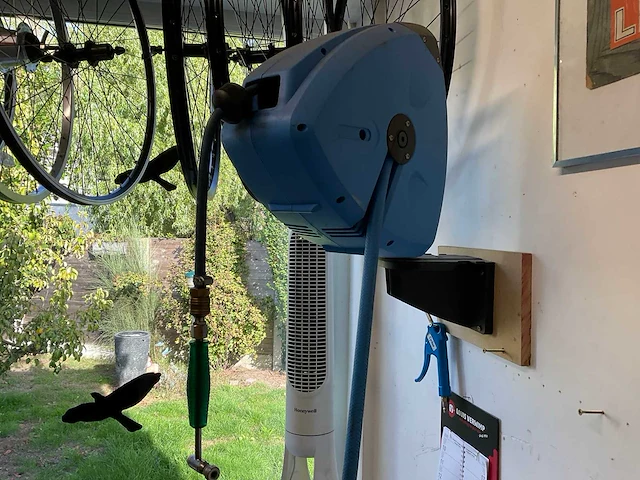 Mecafer fifty luchtcompressor met automatische luchtslanghaspel - afbeelding 2 van  2