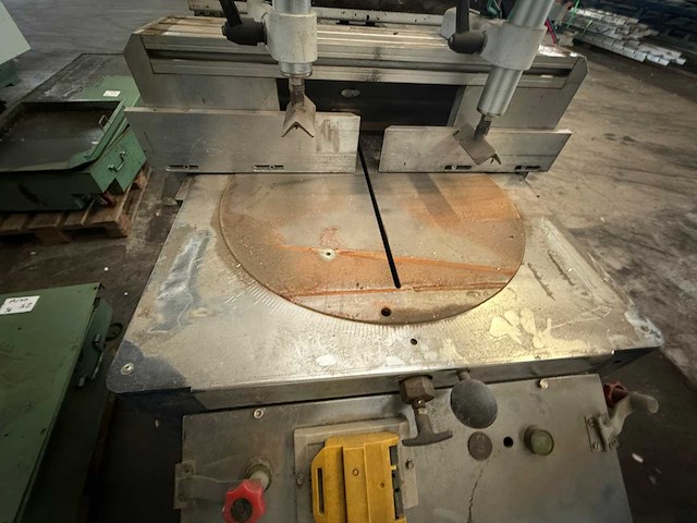 Mecal - as 400-p - circular metal sawing machine - 2001 - afbeelding 2 van  10