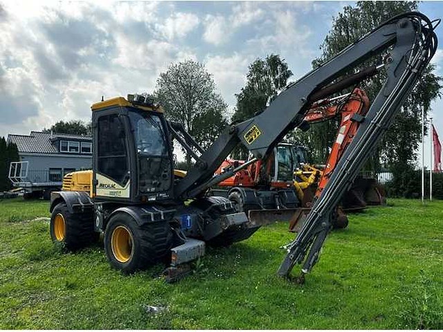 Mecalac - 12mtx greenjob - banden graafmachine met herder multi-pro maaigiek - afbeelding 1 van  16
