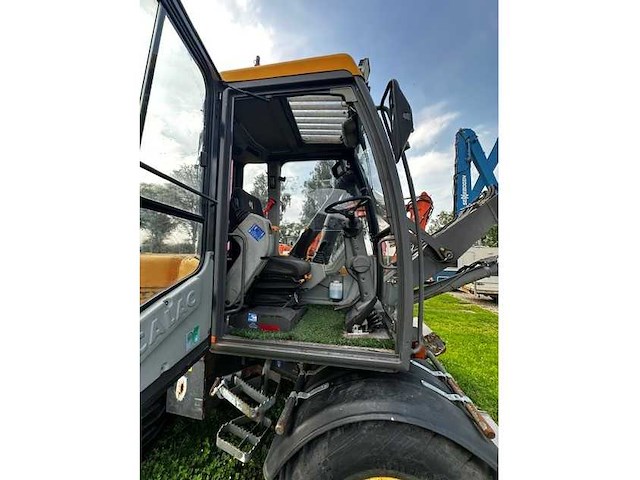 Mecalac - 12mtx greenjob - banden graafmachine met herder multi-pro maaigiek - afbeelding 16 van  16