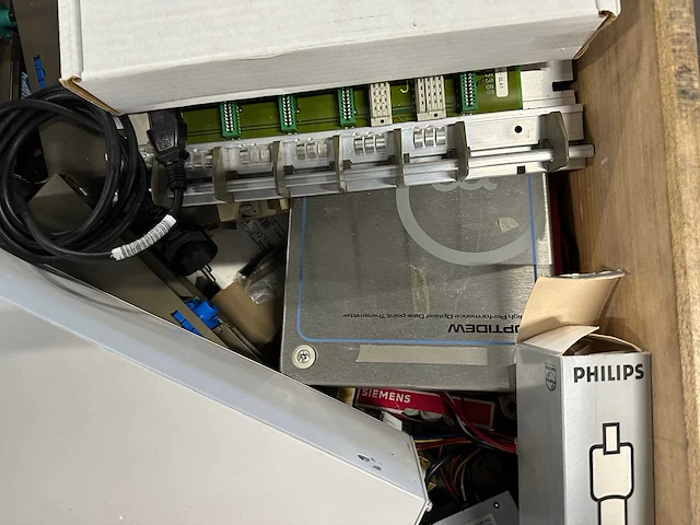 Mech, moeller, siemens, philips - partij elektronica & besturingscomponenten - afbeelding 6 van  12