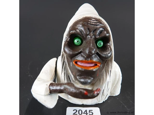 Mechanische gietijzeren spaarpot in de vorm van een heks (een zogenaamde "witch mechanical bank") - afbeelding 1 van  5