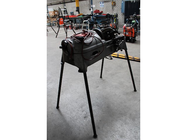 Mechanische pijpsnij- en draadsnijmachine ridgid 535. - afbeelding 3 van  3