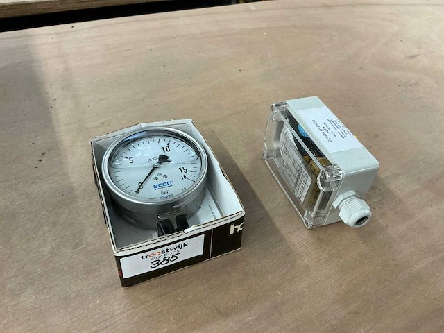 Mechanische schakelaar en manometer - afbeelding 1 van  5