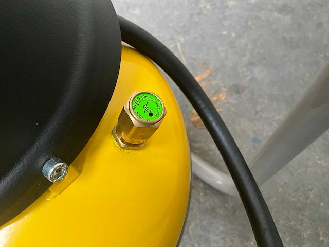 Meclube - 14 liter automatische bandenvuller met ondersteuning. - luchtcompressor - afbeelding 1 van  14