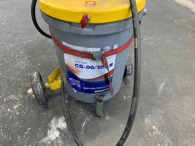 Meclube pneumatische vetspuit - afbeelding 3 van  3