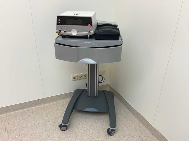 Medart smartsculpt laserapparaat op trolley - afbeelding 1 van  10