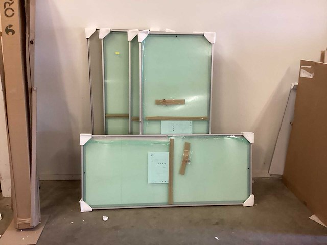 Mededelingenbord met slot (5x) - afbeelding 1 van  4