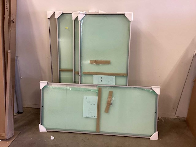Mededelingenbord met slot (5x) - afbeelding 2 van  4