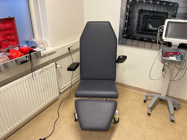 Medi behandelstoel - afbeelding 2 van  6