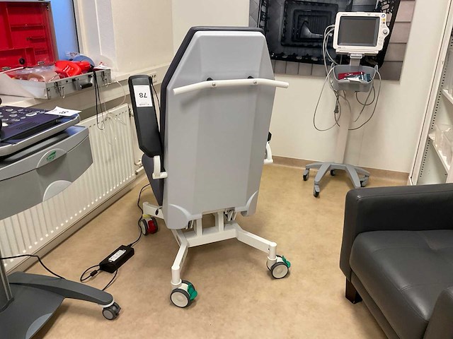 Medi behandelstoel - afbeelding 5 van  6