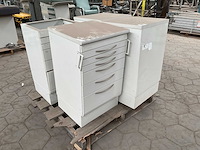 Medical cabinet (4x) - afbeelding 1 van  7