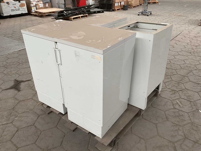 Medical cabinet (4x) - afbeelding 4 van  7