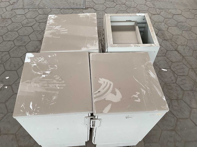 Medical cabinet (4x) - afbeelding 5 van  7
