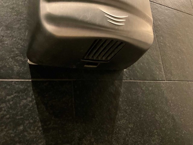 Mediclinics - elektrische handendroger (2x) - afbeelding 3 van  5