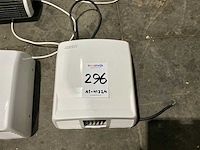 Mediclinics handdroger (2x) + eurom badkamerkachel - afbeelding 2 van  2